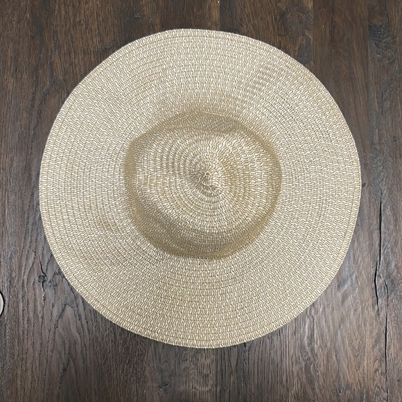 Bebe Sunhat - Picture 2 of 3